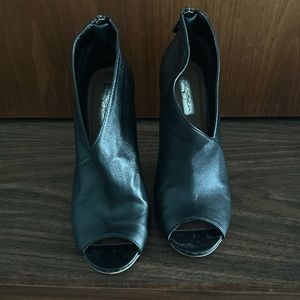 Halogen Black Leather High Heel